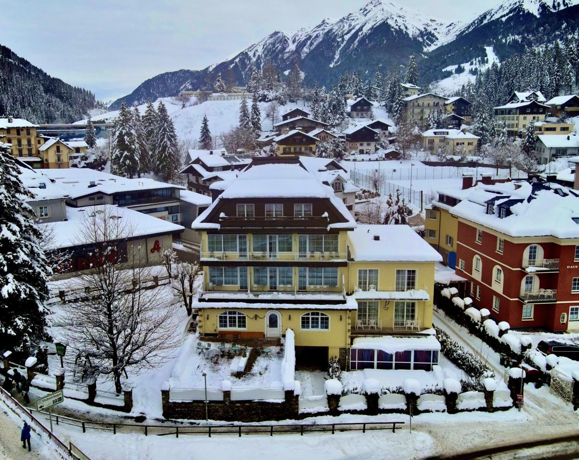 Hotel Lindenhof Бадгаштейн Экстерьер фото